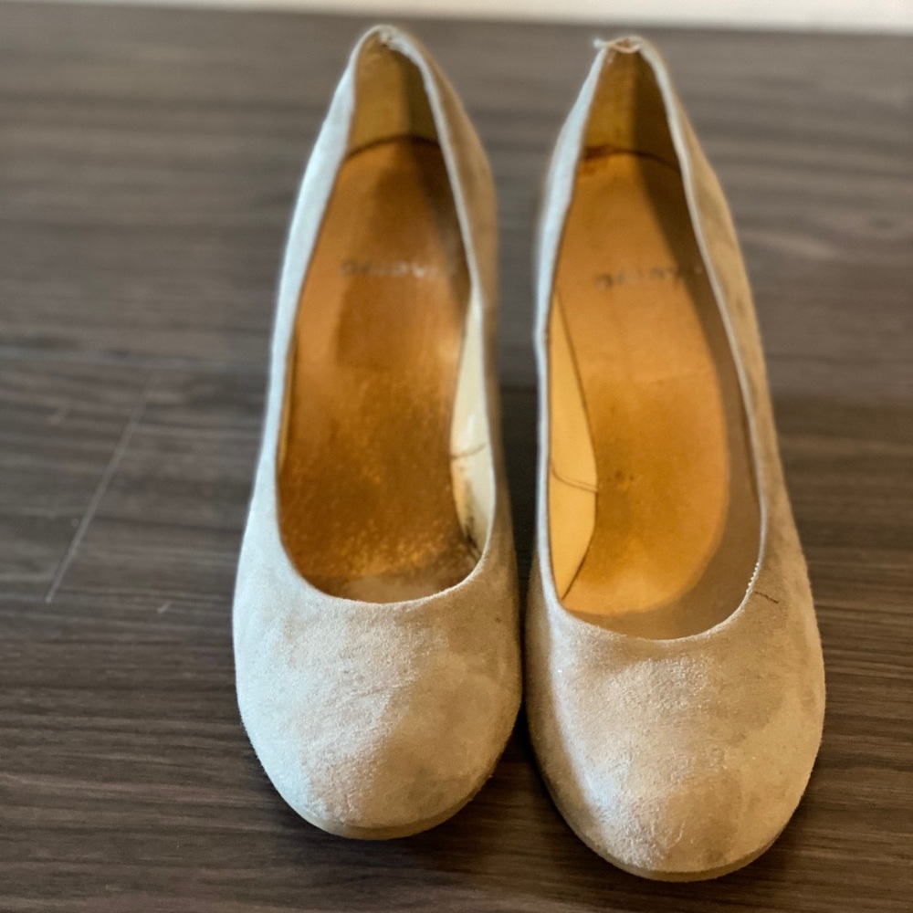 Suede platform